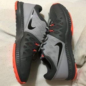 NIKE AIR TRAINING SHOES (NEW)